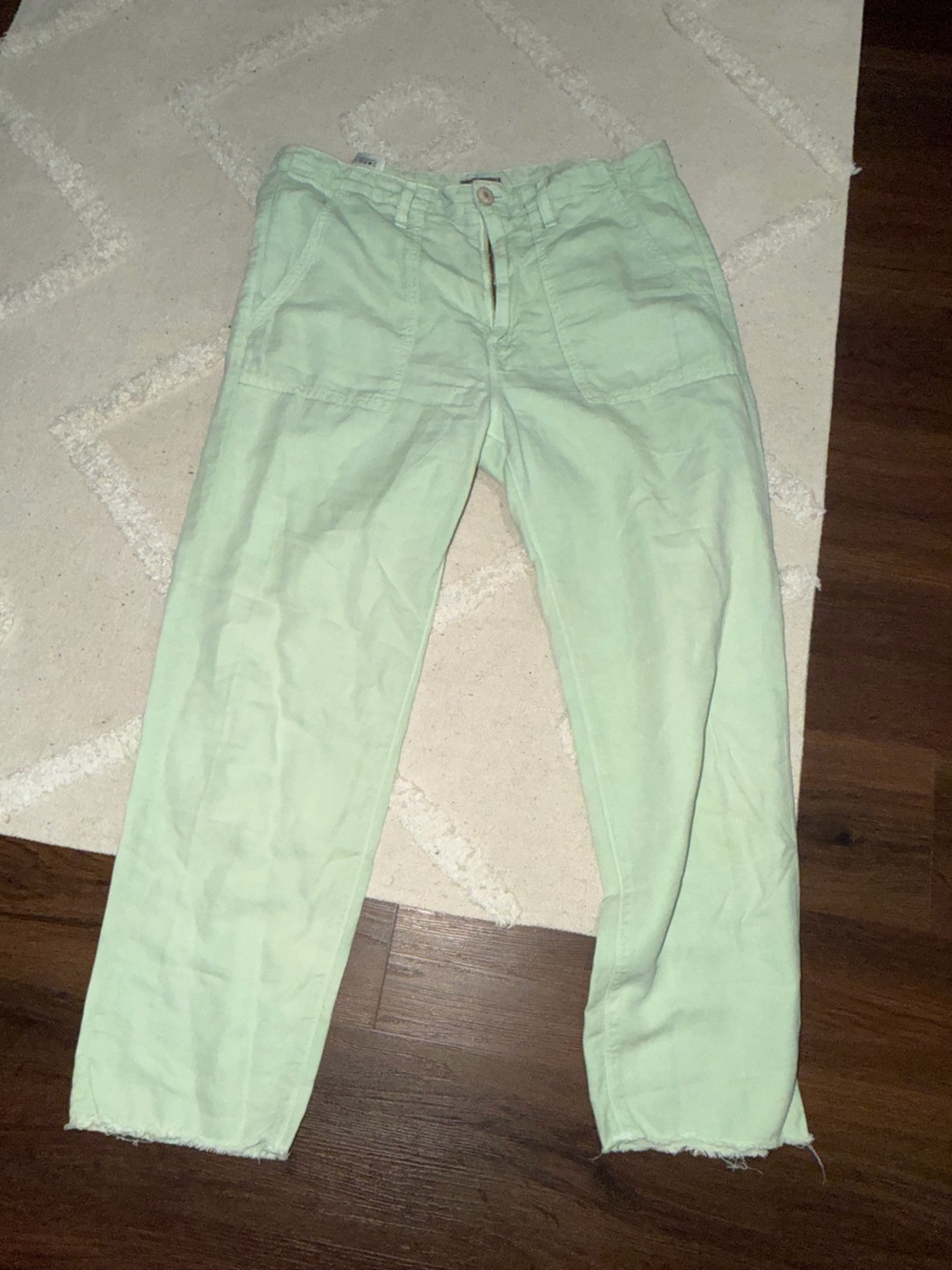 NWT Mother The Shaker
Chop Crop Pants mint green
$218 casual summer revolve - Picture 5 of 10